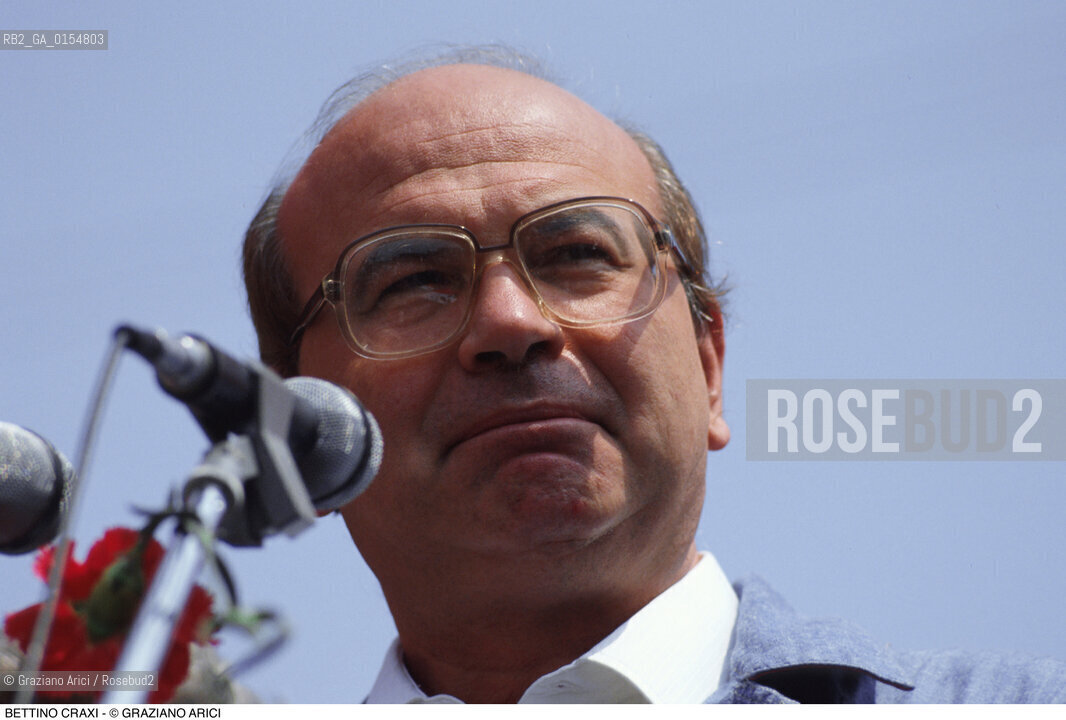 Venezia,1986.Ritratto del politico Bettino Craxi con Nereo Laroni, sindaco di Venezia. Politica Presidente del Consiglio dei Ministri segretario partito socialista politico ritratto.Venice,1986. Portrait of the politician Bettino Craxi president of the Council of Ministers with the mayor of Venice Nereo Laroni ©Graziano Arici/Rosebud2