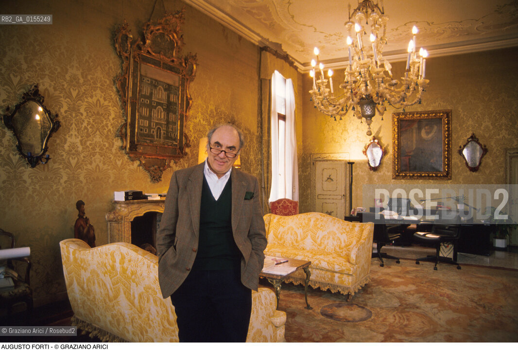 Venezia,1990.Ritratto del geologo Forti Augusto, direttore sede Unesco di Venezia. Scienza fisica Unesco direttore.Venice,1990. Portrait of the director of Unesco in Venice, Forti Augusto  ©Graziano Arici/Rosebud2