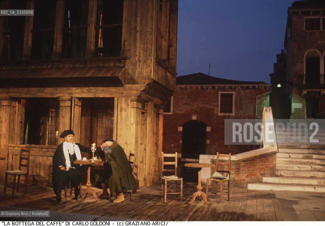 -VENEZIA,1993.RAPPRESENTAZIONE DELLA COMMEDIA LA BOTTEGA DEL CAFFÉ DI CARLO GOLDONI REGIA DI GIANCARLO DE BOSIO IN CAMPO SAN TROVASO VENEZIA. COMMEDIA SAN TROVASO TEATRO.-VENICE,1993.REPRESENTATION OF THE COMEDY LA BOTTEGA DEL CAFFÉ BY CARLO GOLDONI DIRECTED BY GIANCARLO DE BOSIO IN CAMPO SAN TROVASO IN VENICE ©Graziano Arici/Rosebud2 