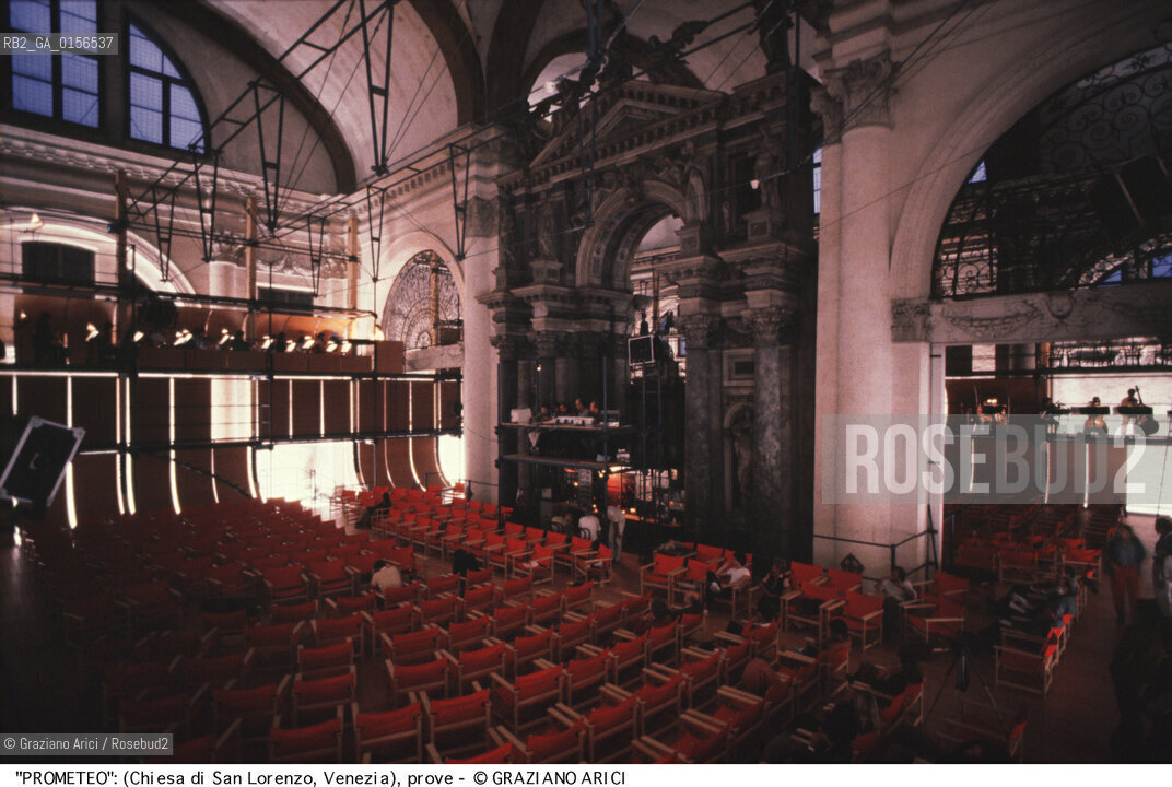 -Venezia,1984.Chiesa di San Lorenzo. Opera del compositore contemporaneo Luigi Nono, Prometeo - Tragedia dellascolto prova generale, testo di Massimo Cacciari, struttura scenica dellarchitetto Renzo Piano, luci del pittore Emilio Vedova.Il compositore Luigi Nono durante le prove. musica compositore opera Prometeo contemporanea elettronica filosofia architettura pittura ritratto.-Venice,1984. Work  Prometeo - Tragedia dellascolto directed by contemporary composer Luigi Nono,text by the philosopher Massimo Cacciari,scenography by the architect Renzo Piano,stage lighting by the painter Emilio Vedova. Portrait of the composer Luigi Nono ©Graziano Arici/Rosebud2