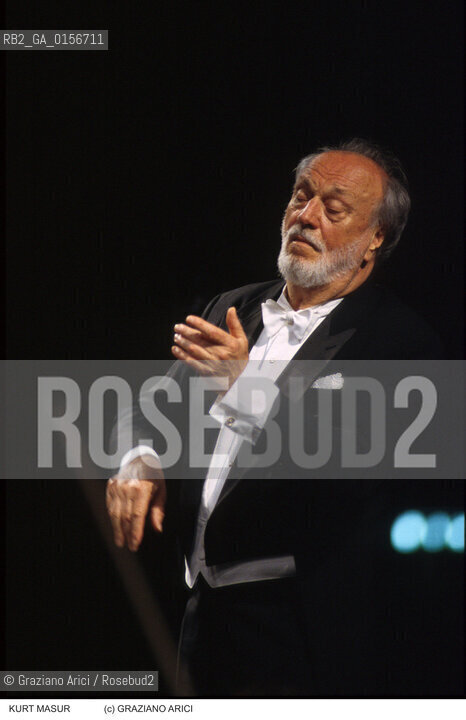 Nome: .MASUR KURT.Descrizione: .MUSICA CLASSICA DIRETTORE DORCHESTRA / DIRIGE.CLASSIC MUSIC  CONDUCTOR / CONDUCTING THE ORCHESTRA.Credit: ©Graziano Arici/Rosebud2 / Costo: .A.Nazione: .USA.USA.Cittˆ: .VENEZIA.Data: .1999.