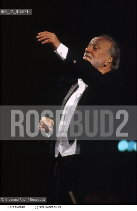 Nome: .MASUR KURT.Descrizione: .MUSICA CLASSICA DIRETTORE DORCHESTRA / DIRIGE.CLASSIC MUSIC  CONDUCTOR / CONDUCTING THE ORCHESTRA.Credit: ©Graziano Arici/Rosebud2 / Costo: .A.Nazione: .USA.USA.Cittˆ: .VENEZIA.Data: .1999.