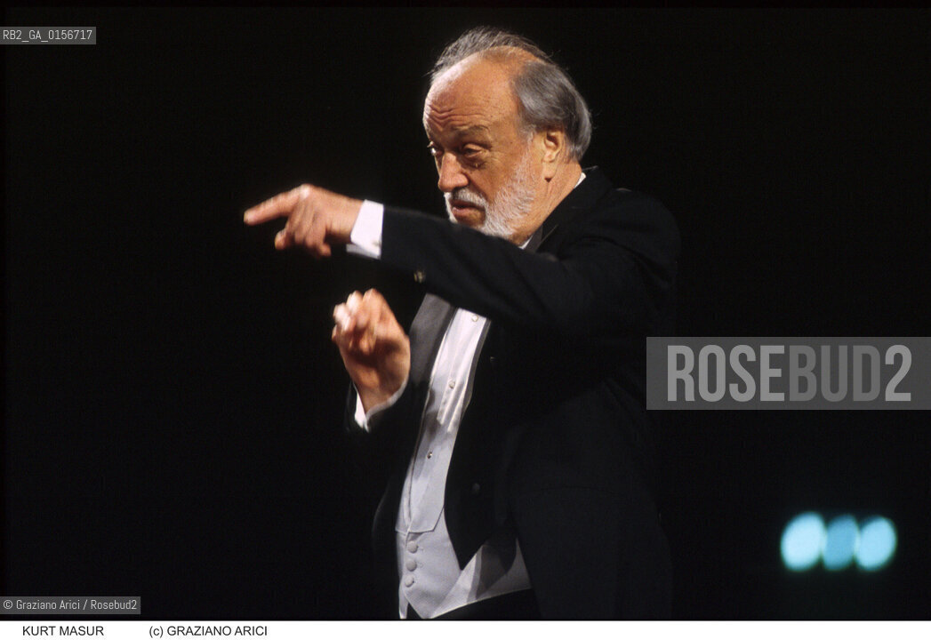 Nome: .MASUR KURT.Descrizione: .MUSICA CLASSICA DIRETTORE DORCHESTRA / DIRIGE.CLASSIC MUSIC  CONDUCTOR / CONDUCTING THE ORCHESTRA.Credit: ©Graziano Arici/Rosebud2 / Costo: .A.Nazione: .USA.USA.Cittˆ: .VENEZIA.Data: .1999.