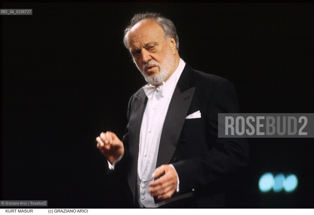 Nome: .MASUR KURT.Descrizione: .MUSICA CLASSICA DIRETTORE DORCHESTRA / DIRIGE.CLASSIC MUSIC  CONDUCTOR / CONDUCTING THE ORCHESTRA.Credit: ©Graziano Arici/Rosebud2 / Costo: .A.Nazione: .USA.USA.Cittˆ: .VENEZIA.Data: .1999.
