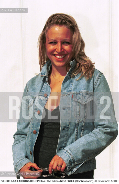 Nome:.PROLL NINA.Descrizione:.CINEMA ATTRICE.Credit:.©Graziano Arici/Rosebud2 Costo:.A.Nazione:..Cittˆ:.VENEZIA.Data:.1999.
