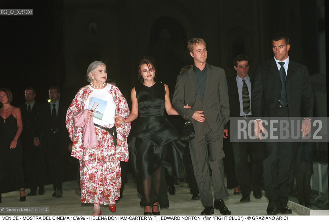 Nome:.BONHAM-CARTER HELENA.Descrizione:.CINEMA ATTRICE CON EDWARD NORTON / MOSTRA DEL CINEMA.Credit:.©Graziano Arici/Rosebud2 Costo:.A.Nazione:.USA.Cittˆ:..Data:.1999.