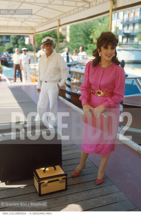 Caption: Nome: .LOLLOBRIGIDA GINA.Descrizione: .CINEMA ATTRICE VALIGE.Credit: ©Graziano Arici/Rosebud2 / Costo: .A.Nazione: .ITALIA.Cittˆ: ..Data: .1992