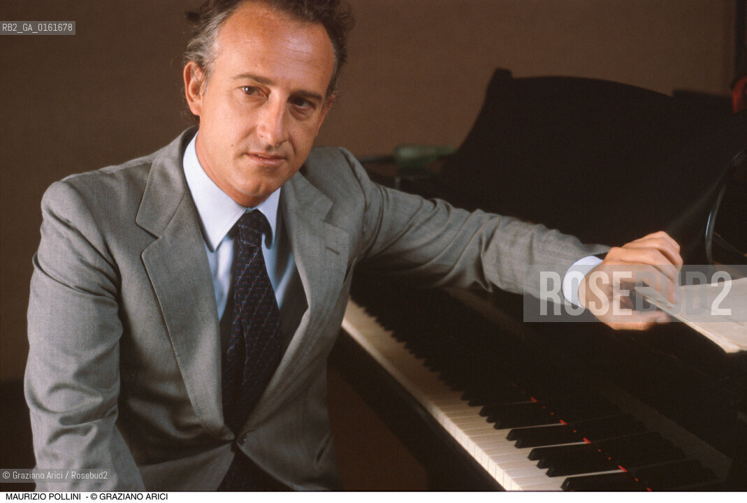 Caption: Nome: .POLLINI MAURIZIO.Descrizione: .MUSICA CLASSICA PIANISTA/CON PIANOFORTE.Credit: ©Graziano Arici/Rosebud2 / Costo: .A.Nazione: .ITALIA.Cittˆ: ..Data: .1994