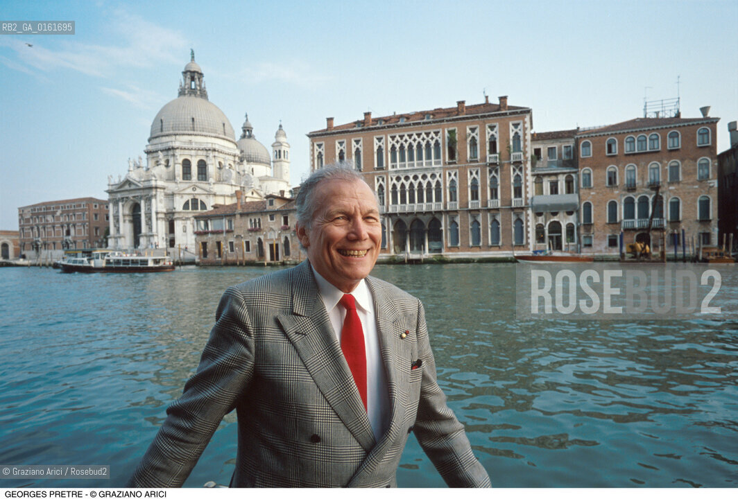 Caption: Nome: .PRETRE GEORGES.Descrizione: .MUSICA CLASSICA DIRETTIRE DORCHESTRA/SULLO SFONDO LA BASILICA DELLA SALUTE A VENEZIA.Credit: ©Graziano Arici/Rosebud2 / Costo: .A.Nazione: .FRANCIA.Cittˆ: .VENEZIA.Data: .1991