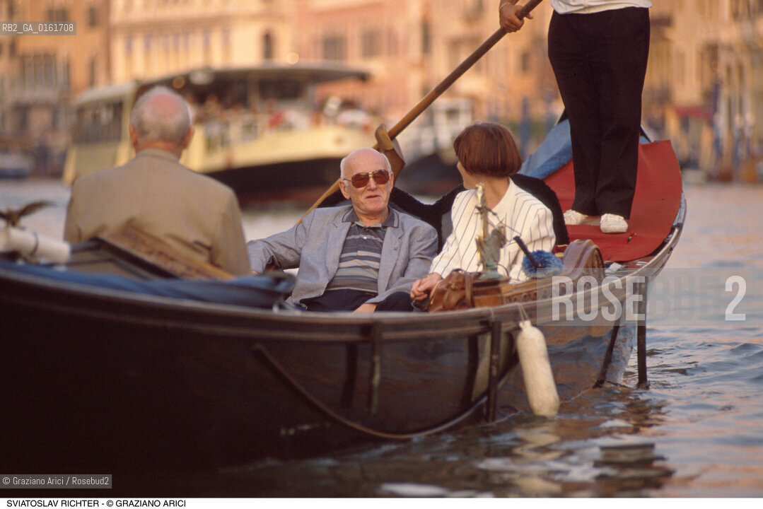 Caption: Nome: .RICHTER SVIATOSLAV.Descrizione: .MUSICA CLASSICA PIANISTA/IN GONDOLA A VENEZIA.Credit: ©Graziano Arici/Rosebud2 / Costo: .A.Nazione: .RUSSIA.Cittˆ: .VENEZIA.Data: .1993