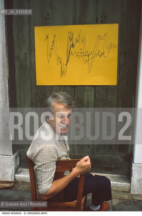 Caption: Nome: .XENAKIS IANNIS.Descrizione: .MUSICA CLASSICA COMPOSITORE CONTEMPORANEO ARCHITETTO/CON SPARTITO.Credit: ©Graziano Arici/Rosebud2 / Costo: .A.Nazione: .GRECIA/FRANCIA.Cittˆ: ..Data: .1983