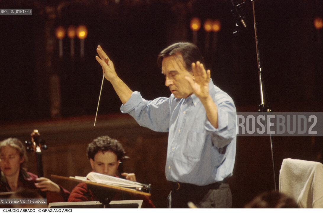 Caption: Nome: .ABBADO CLAUDIO.Descrizione: .MUSICA CLASSICA DIRETTORE DORCHESTRA.CLASSIC MUSIC CONDUCTOR  .Credit: ©Graziano Arici/Rosebud2 / Costo: .A.Nazione: .ITALIA.ITALY.Cittˆ: ..Data: .1992