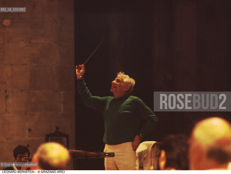 Caption: Nome: .BERNSTEIN LEONARD.Descrizione: .MUSICA CLASSICA COMPOSITORE DIRETTORE DORCHESTRA/DIRIGE.Credit: ©Graziano Arici/Rosebud2 / Costo: .A.Nazione: .USA.Cittˆ: ..Data: .1983