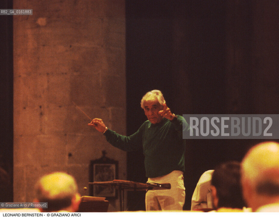 Caption: Nome: .BERNSTEIN LEONARD.Descrizione: .MUSICA CLASSICA COMPOSITORE DIRETTORE DORCHESTRA/DIRIGE.Credit: ©Graziano Arici/Rosebud2 / Costo: .A.Nazione: .USA.Cittˆ: ..Data: .1983