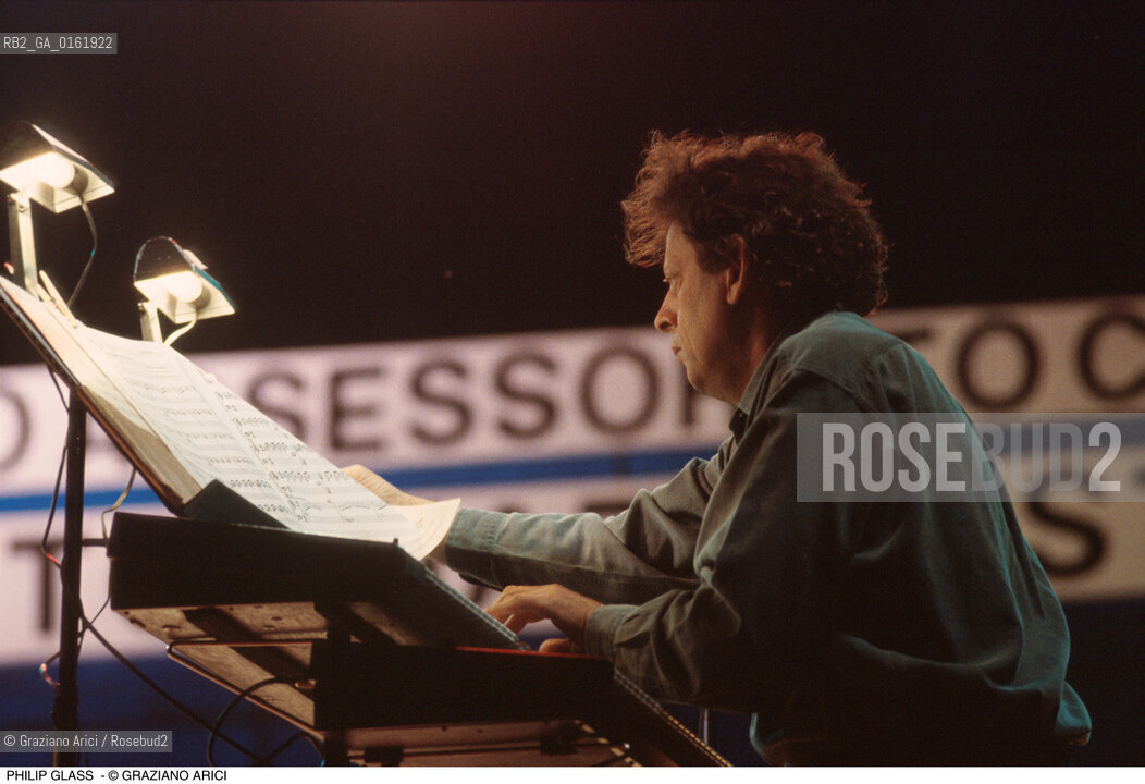 Caption: Nome: .GLASS PHILIP.Descrizione: .MUSICA CLASSICA CONTEMPORANEA COMPOSITORE/ALLE TASTIERE.Credit: ©Graziano Arici/Rosebud2 / Costo: .A.Nazione: .USA.Cittˆ: ..Data: .1992