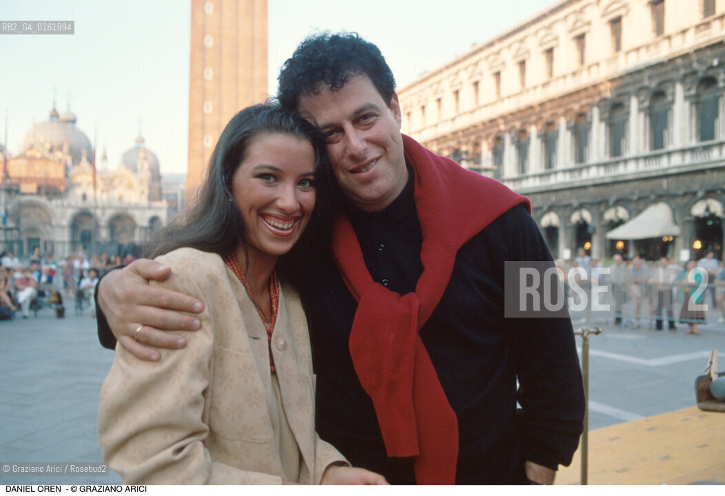 Caption: Nome: .OREN DANIEL.Descrizione: .MUSICA CLASSICA DIRETTORE DORCHESTRA/CON LA MOGLIE A VENEZIA.Credit: ©Graziano Arici/Rosebud2 / Costo: .A.Nazione: .ISRAELE.Cittˆ: .VENEZIA.Data: .1991