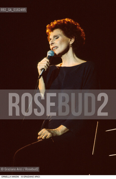 Caption: Nome: .VANONI ORNELLA.Descrizione: .MUSICA POP CANTANTE.Credit: ©Graziano Arici/Rosebud2 / Costo: .A.Nazione: .ITALIA.Cittˆ: ..Data: .1991