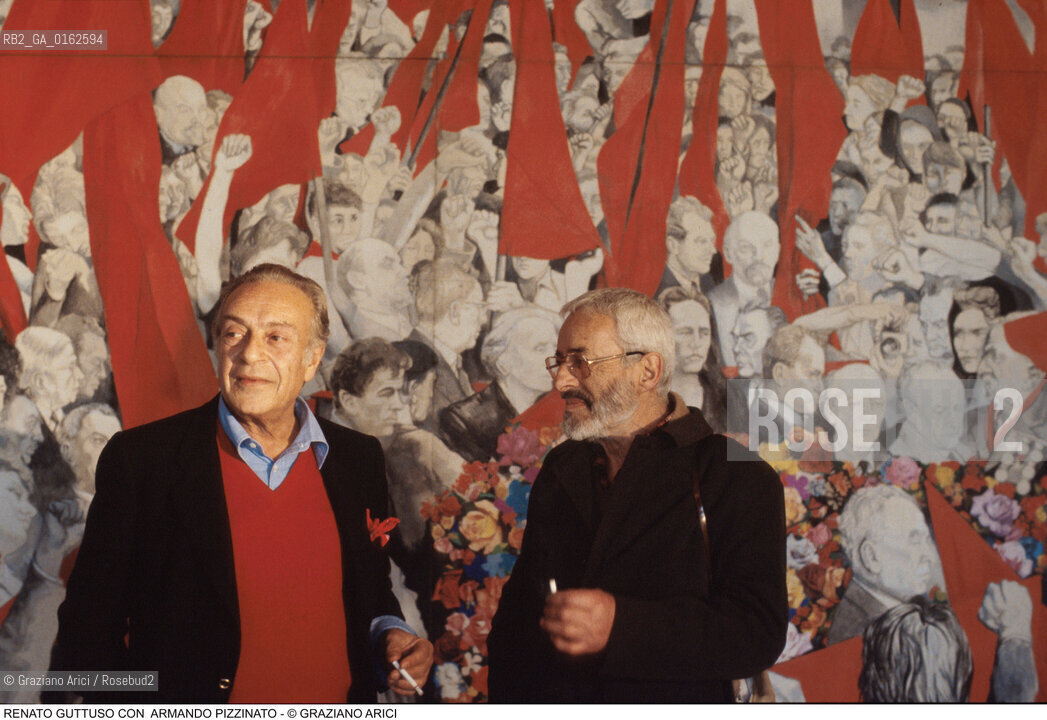 Caption: Nome: .GUTTUSO RENATO.Descrizione: .ARTE PITTORE / FUMA SIGARETTA CON  ARMANDO PIZZINATO FUNERALI DI TOGLIATTI.Credit: ©Graziano Arici/Rosebud2 / Costo: .A.Nazione: .ITALIA.Cittˆ: ..Data: .1982