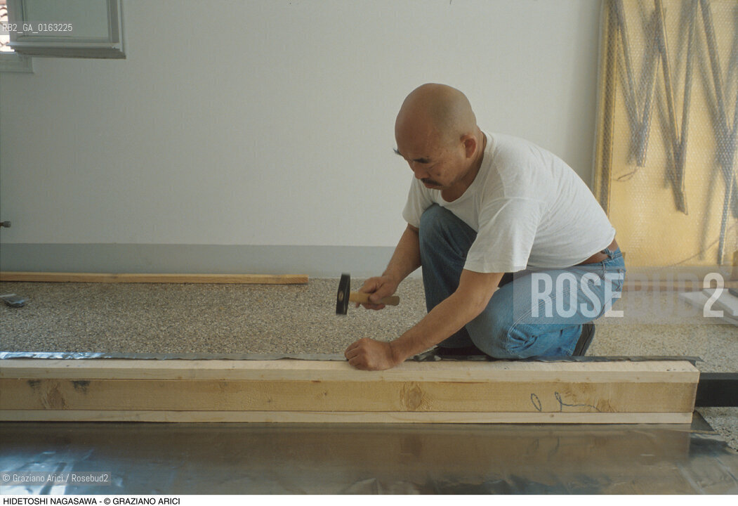 Caption: Nome: .NAGASAWA HIDETOSHI.Descrizione: .ARTE SCULTORE KASSEL DOKUMENTA.Credit: ©Graziano Arici/Rosebud2 / Costo: .A.Nazione: .GIAPPONE.Cittˆ: .KASSEL.Data: .1992