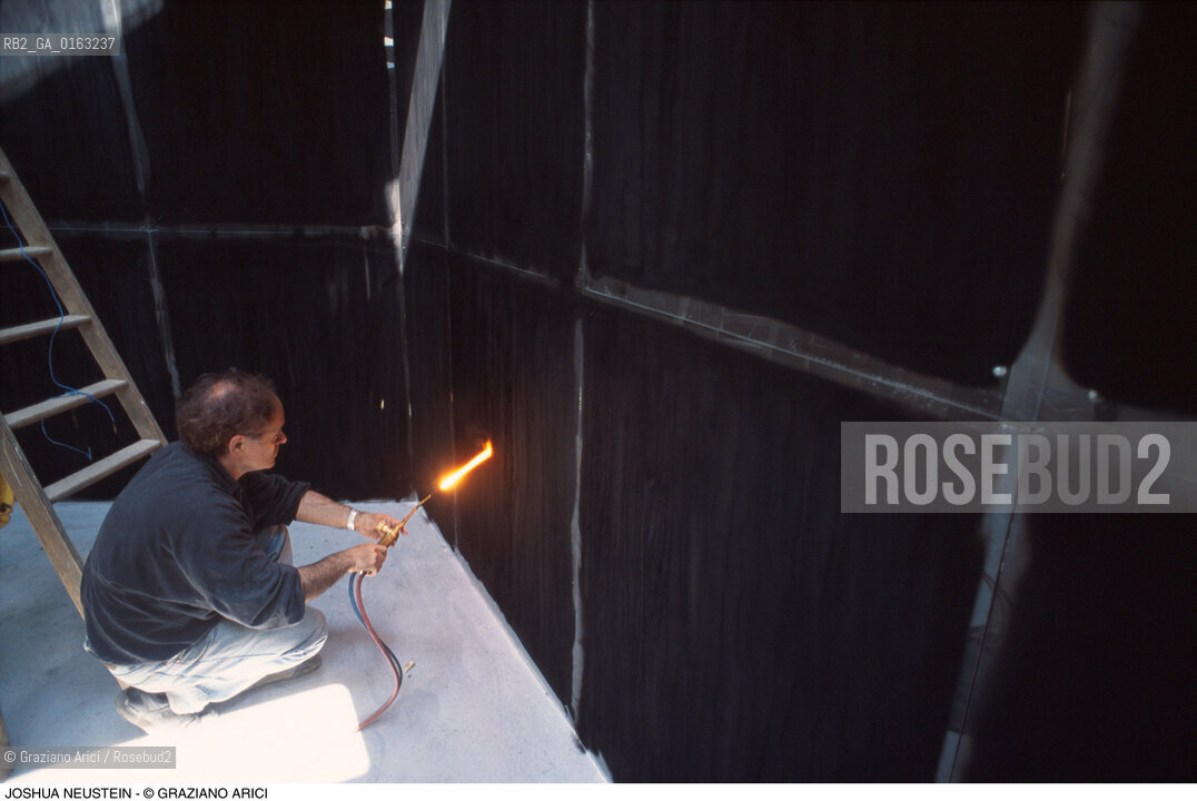 Caption: Nome: .NEUSTEIN JOSHUA.Descrizione: .ARTE BIENNALE.Credit: ©Graziano Arici/Rosebud2 / Costo: .A.Nazione: .ISRAELE.Cittˆ: ..Data: .1995