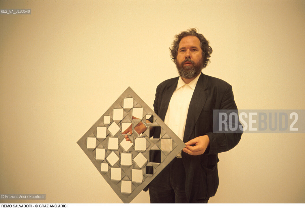 Caption: Nome: .SALVADORI REMO.Descrizione: .ARTE  DOKUMENTA.Credit: ©Graziano Arici/Rosebud2 / Costo: .A.Nazione: .ITALIA.Cittˆ: .KASSEL.Data: .1993
