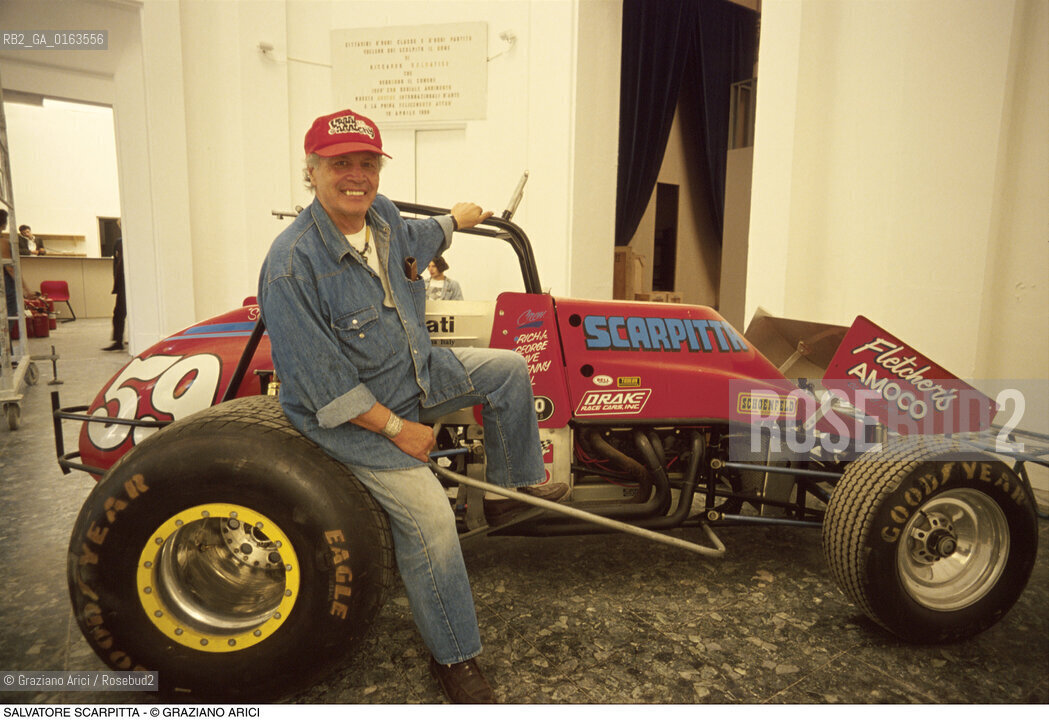 Caption: Nome: .SCARPITTA SALVATORE.Descrizione: .ARTE BIENNALE AUTOMOBILE.Credit: ©Graziano Arici/Rosebud2 / Costo: .A.Nazione: .ITALIA.Cittˆ: ..Data: .1990