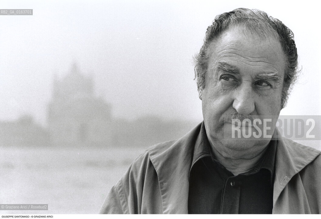 Caption: Nome: .SANTOMASO GIUSEPPE.Descrizione: .ARTE PITTORE NEL SUO STUDIO.Credit: ©Graziano Arici/Rosebud2 / Costo: .A.Nazione: .ITALIA.Cittˆ: ..Data: .1982