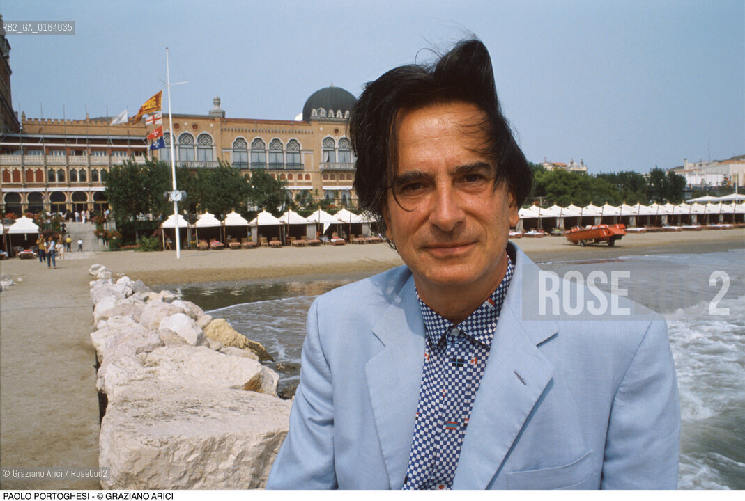 Caption: Nome: .PORTOGHESI PAOLO.Descrizione: .ARCHITETTURA ARCHITETTO/AL MARE ALLHOTEL EXCELSIOR DEL LIDO .Credit: ©Graziano Arici/Rosebud2 / Costo: .A.Nazione: .ITALIA.Cittˆ: ..Data: .1985