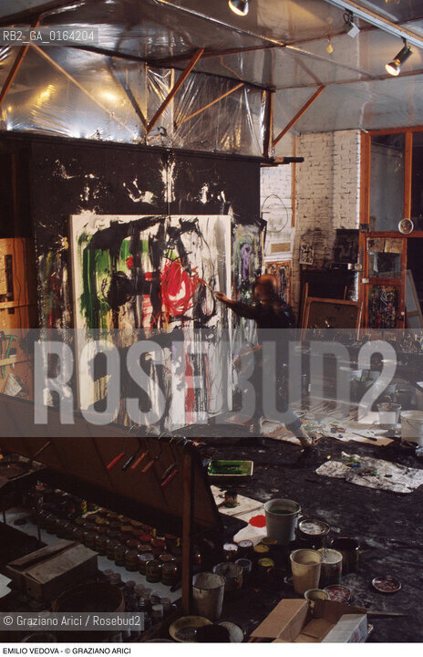 Nome: .VEDOVA EMILIO.Descrizione: .ARTE PITTORE NEL SUO STUDIO.Credit: ©Graziano Arici/Rosebud2 / Costo: .A.Nazione: .ITALIA.Cittˆ: ..Data: .1987.