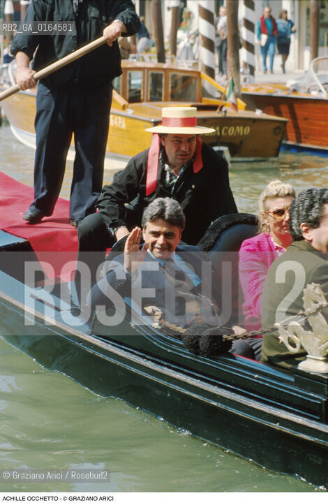 Caption: Nome: .OCCHETTO ACHILLE.Descrizione: .POLITICO SEGRETARIO DEL PARTITO COMUNISTA ITALIANO (1988-1991) SEGRETARIO DEL PDS - PARTITO DEMOCRATICO DELLA SINISTRA - (1991-1994) / IN GONDOLA (BARCA) A VENEZIA.POLITICAL SECRETARY OF ITALIAN COMMUNIST PARTY  (1988-1991)  SECRETARY OF PDS (1991-1994) / IN GONDOLA (BARCA) IN VENICE.Credit: ©Graziano Arici/Rosebud2 / Costo: .A.Nazione: .ITALIA.ITALY.Cittˆ: ..Data: .1990
