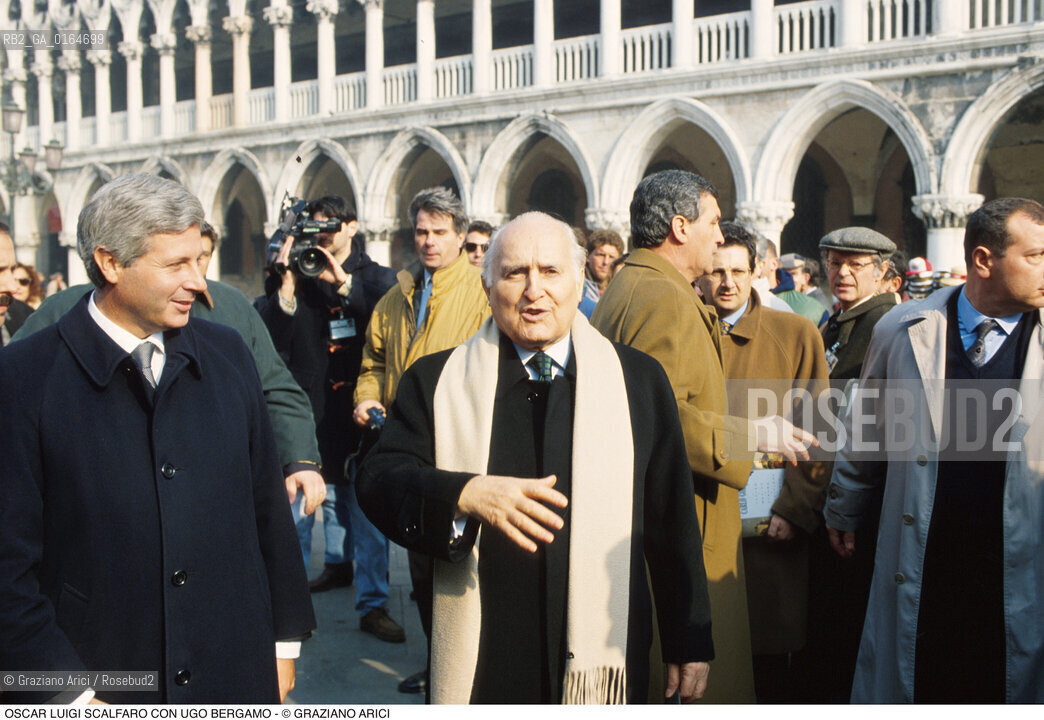 Caption: Nome: .SCALFARO OSCAR LUIGI.Descrizione: .POLITICO DEMOCRAZIA CRISTIANA (DC) PRESIDENTE DELLA REPUBBLICA / CON LEX SINDACO DI VENEZIA UGO BERGAMO / A VENEZIA .POLITICAL ITALIAN CHRISTIAN DEMOCRATIC PARTY (DC) PRESIDENT OF REPUBLIC / IN VENICE.Credit: ©Graziano Arici/Rosebud2 / Costo: .A.Nazione: .ITALIA.ITALY.Cittˆ: ..Data: .1996