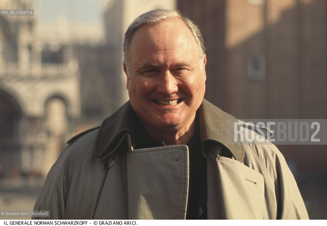 Nome: .SCHWARZKOPF NORMAN.Descrizione: .GENERALE COMANDANTE DELLESERCITO AMERICANO DURANTE LA GUERRA USA-IRAQ (DESERT-STORM).GENERAL COMMANDER OF USA ARMY DURING WAR USA-IRAK (DESERT-STORM).Credit: ©Graziano Arici/Rosebud2 / Costo: .A.Nazione: .USA.Cittˆ: .VENEZIA.VENICE.Data: .1995.