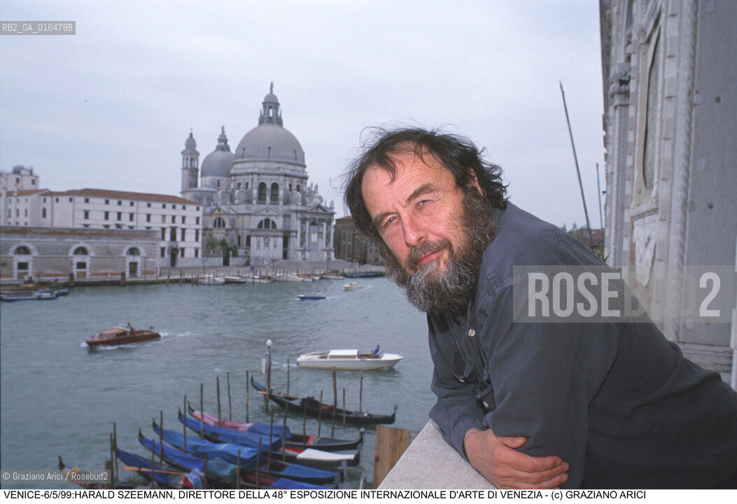 Nome:.SZEEMANN HARALD.Descrizione:.CRITICO DARTE STORICO DIRETTORE DEL SETTORE ARTI VISIVE DELLA BIENNALE/  VENEZIA.ART CRITIC HISTORICAL DIRECTOR OF THE BIENNALES VISUAL ARTS SECTOR / VENICE.Credit:.Graziano Arici/Rosebud2/.Costo:.A.Nazione:.SVIZZERA.SWISS.Cittˆ:.VENEZIA.VENICE.Data:.6/05/1999