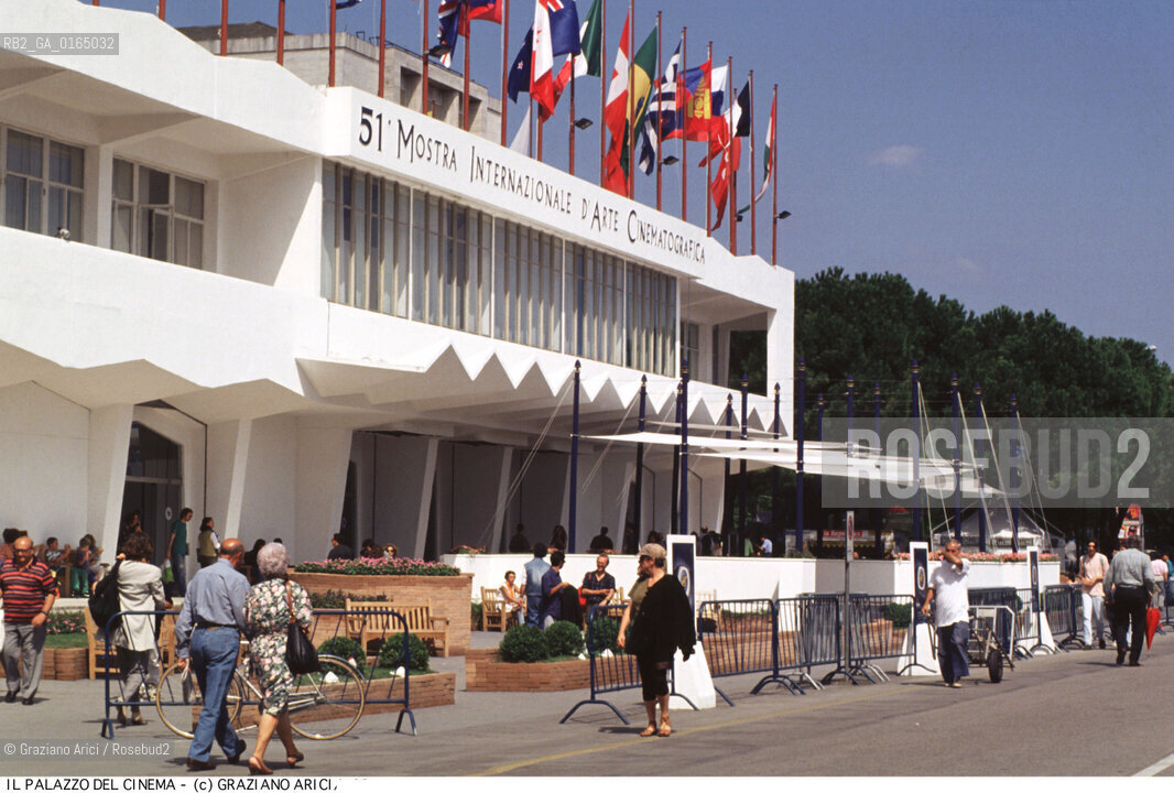 Nome:.MOSTRA INTERNAZIONALE DEL CINEMA.{VENICE} FILM FESTIVAL.Descrizione:.IL PALAZZO DEL CINEMA / MOSTRA DEL CINEMA.Credit:.Graziano Arici/Rosebud2/.Costo:.A.Nazione:.ITALIA.ITALY.Cittˆ:.VENEZIA.VENICE.Data:.1994.
