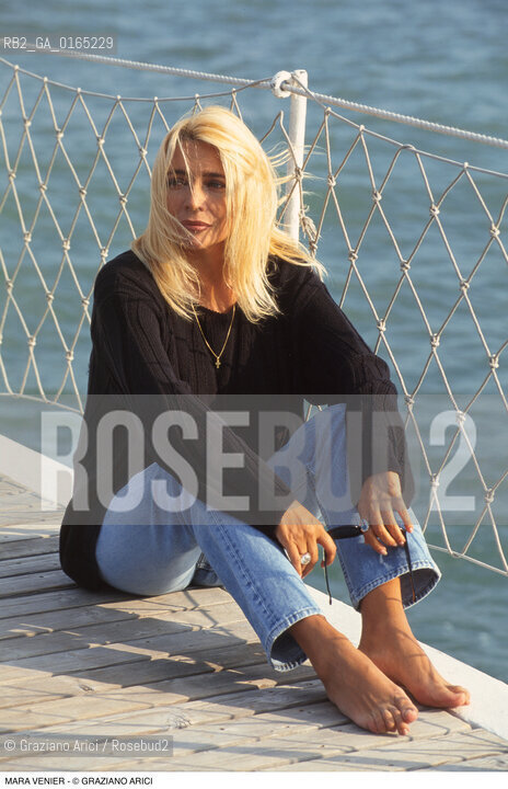 Caption: Nome: .VENIER MARA.Descrizione: .TELEVISIONE CINEMA ATTRICE CONDUTTRICE.TELEVISION CINEMA ACTRESS TV PRESENTER.Credit: ©Graziano Arici/Rosebud2 / Costo: .A.Nazione: .ITALIA.ITALY.Cittˆ: ..Data: .1994