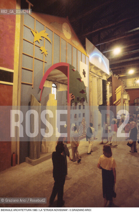 Nome: .BIENNALE ARCHITETTURA 1980.Descrizione: .LA STRADA NOVISSIMA REALIZZATA CON MATERIALI EFFIMERI ALLINTERNO DELLE CORDERIE DELLARSENALE / PROGETTATA DA VENTI ARCHITETTI DI TUTTO IL MONDO .Credit: ©Graziano Arici/Rosebud2 .Nazione: ..Cittˆ: ..Data: .1980