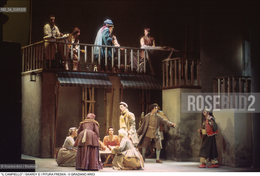 Caption: Caption: Nome: .IL CAMPIELLO .Descrizione: .TEATRO / OPERA DI CARLO GOLDONI / IL CANTANTE SKARDY CON IL GRUPPO MUSICALE VENEZIANO PITURA FRESKA CHE HA MUSICATO LO SPETTACOLO / AL TEATRO GOLDONI.Credit: ©Graziano Arici/Rosebud2 Costo: .A.Nazione: .ITALIA.Cittˆ: ..Data: .1995.