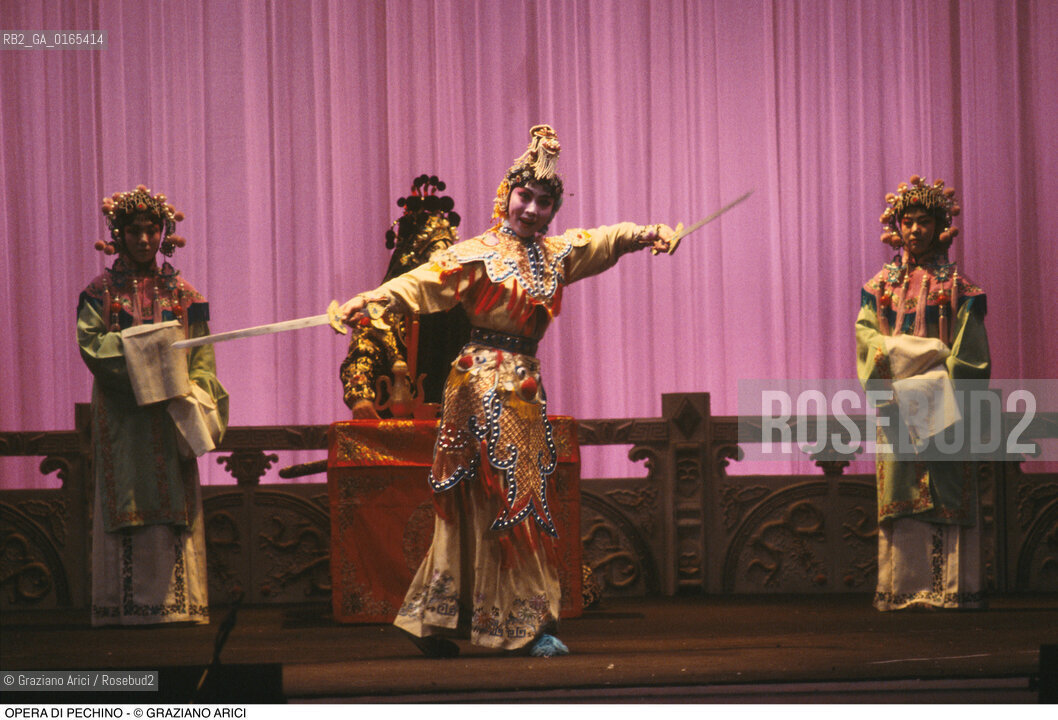 Caption: Caption: Nome: .OPERA DI PECHINO.Descrizione: .TEATRO / AL GRAN TEATRO LA FENICE.Credit: ©Graziano Arici/Rosebud2 Costo: .A.Nazione: .CINA.Cittˆ: ..Data: .1983