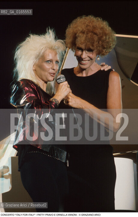 Nome: .CONCERTO ITALY FOR ITALY.Descrizione: .LE CANTANTI PATTY PRAVO E ORNELLA VANONI.Credit: ©Graziano Arici/Rosebud2 Costo: ..Nazione: .ITALIA.Cittˆ: .TRENTO.Data: .1985.