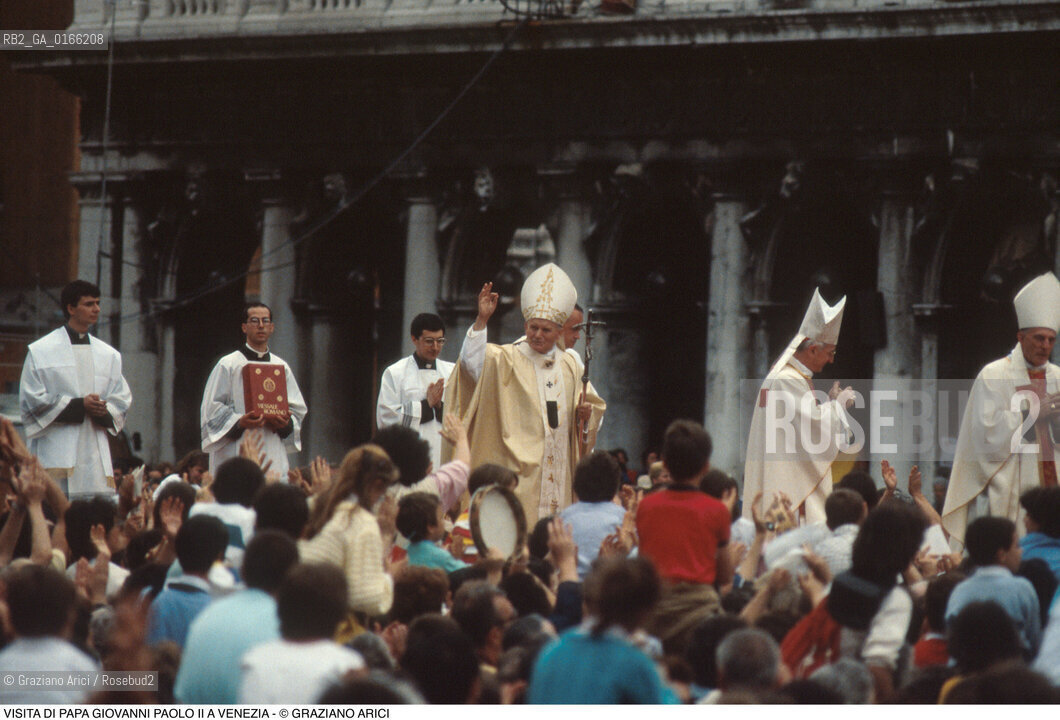 Nome: .PAPA.Descrizione: .RELIGIONE / VISITA DEL SANTO PADRE GIOVANNI PAOLO II KAROL WOJTYLA.Credit: ©Graziano Arici/Rosebud2 / Costo: .A.Nazione: .ITALIA.Cittˆ: .VENEZIA.Data: .17/06/1985