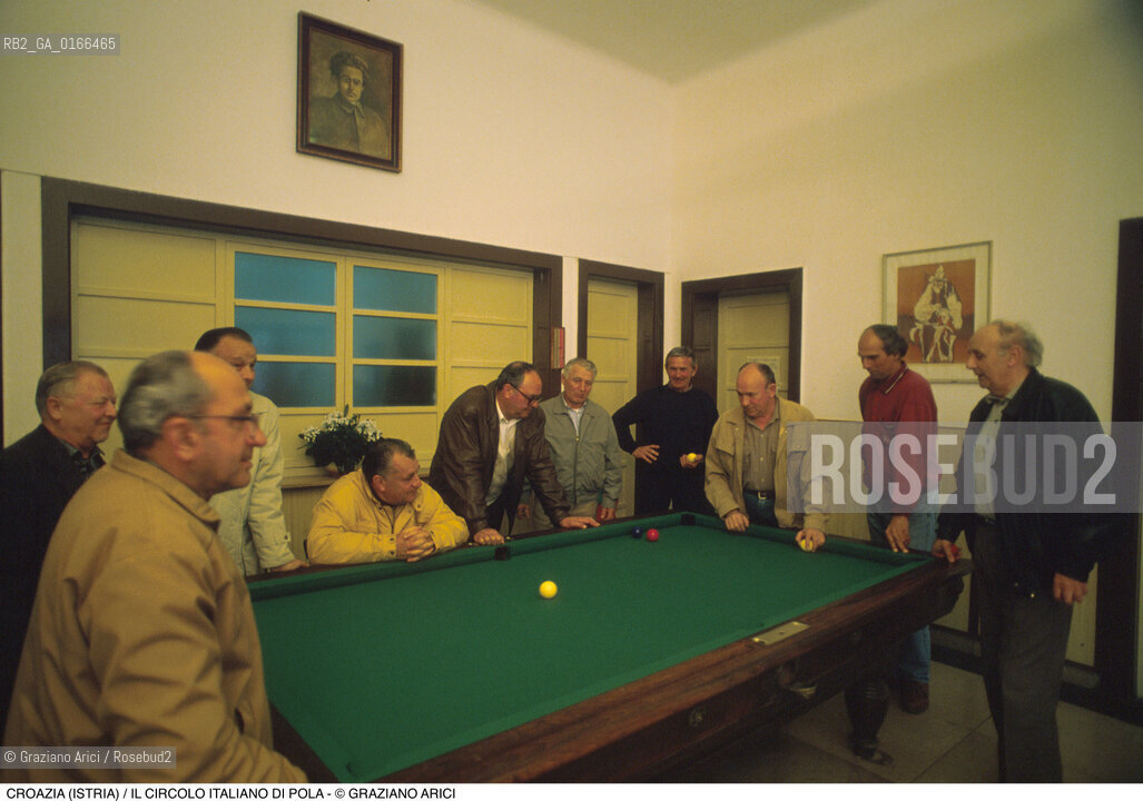 Nome: .REGIONE ISTRIA.Descrizione: .IL CIRCOLO ITALIANO / BILIARDO.Credit: ©Graziano Arici/Rosebud2 / Costo: .A.Nazione: .REPUBBLICA CROATA.Cittˆ: .POLA.Data: .1992