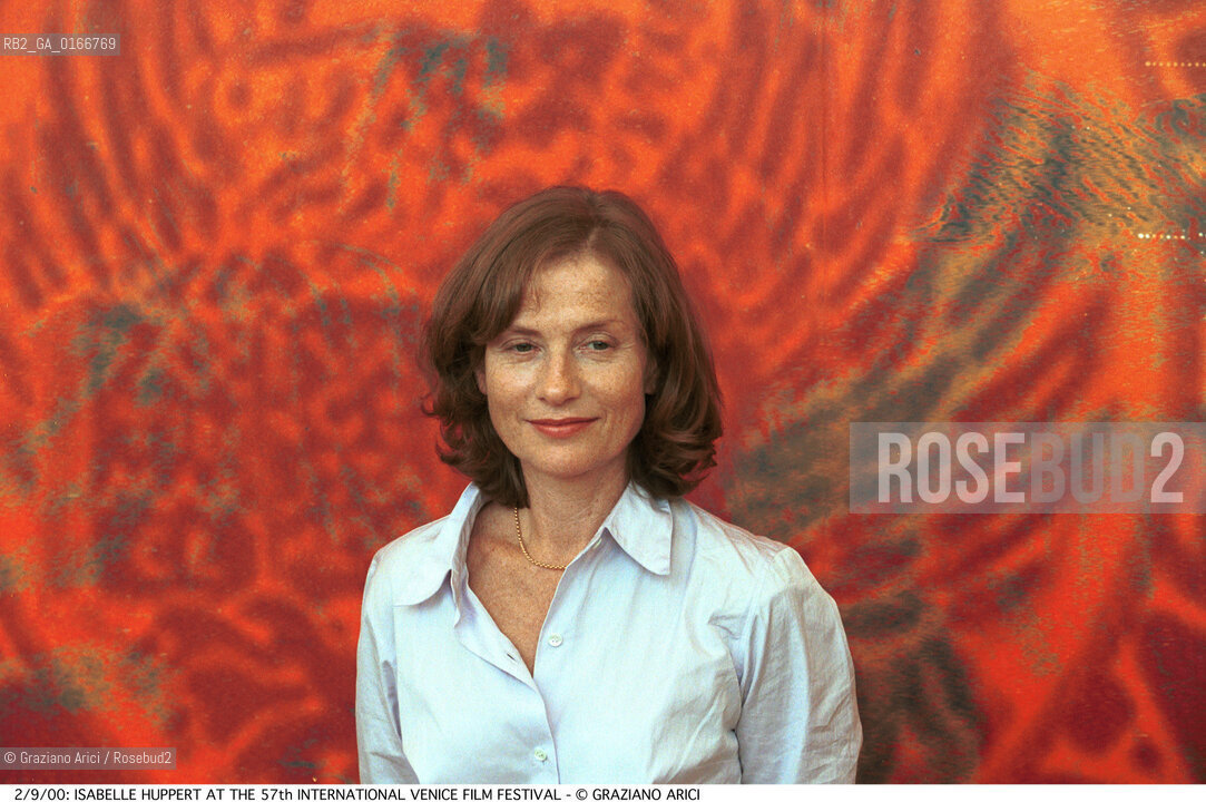 CINEMA 2000 / 57. MOSTRA INTERNAZIONALE DARTE CINEMATOGRAFICA - LATTRICE ISABELLE HUPPERT (FRANCIA) ALLA CONFERENZA STAMPA DEL FILM FILS DE DEUX MERES OU COMEDIE DE LINNOCENCE - ©Graziano Arici/Rosebud2