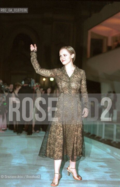 CINEMA 2000 / 57. MOSTRA INTERNAZIONALE DARTE CINEMATOGRAFICA - LATTRICE CHRISTINA RICCI (USA) DAVANTI AL PALAZZO DEL CINEMA PER LA PROIEZIONE DEL FILM THE MAN WHO CRIED - ©Graziano Arici/Rosebud2