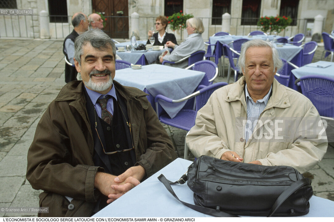 ECONOMIA SOCIOLOGIA 2000 / LECONOMISTA E SOCIOLOGO SERGE LATOUCHE (FRANCIA) CON LECONOMISTA SAMIR AMIN (EGITTO) / A VENEZIA IN CAMPO S. ANGELO - ©Graziano Arici/Rosebud2