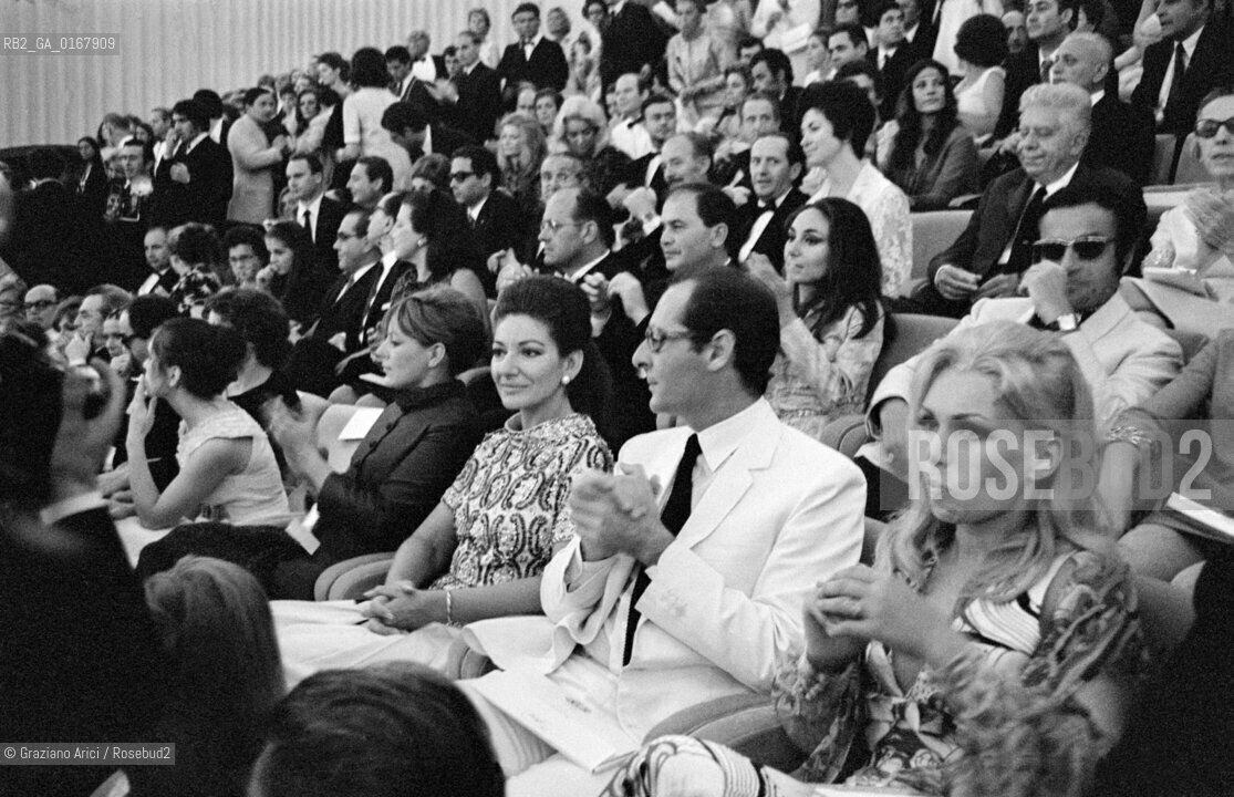 THE OPERA SINGER MARIA CALLAS ( KALOGEROPOULOS ) AT INTERNATIONAL FILM FESTIVAL - VENICE - 195? © ARCHIVIO Graziano Arici/Rosebud2  / MUSICA / MUSICA LIRICA / CANTANTE / MOSTRA DEL CINEMA