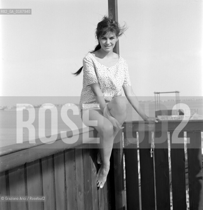 THE ACTRESS CLAUDIA CARDINALE   AT INTERNATIONAL FILM FESTIVAL  IN VENICE - 1958 - © ARCHIVIO Graziano Arici/Rosebud2  / ATTRICE / MOSTRA DEL CINEMA