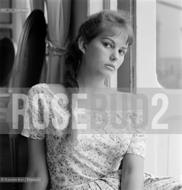 THE ACTRESS CLAUDIA CARDINALE   AT INTERNATIONAL FILM FESTIVAL  IN VENICE - 1958 - © ARCHIVIO Graziano Arici/Rosebud2  / ATTRICE / MOSTRA DEL CINEMA