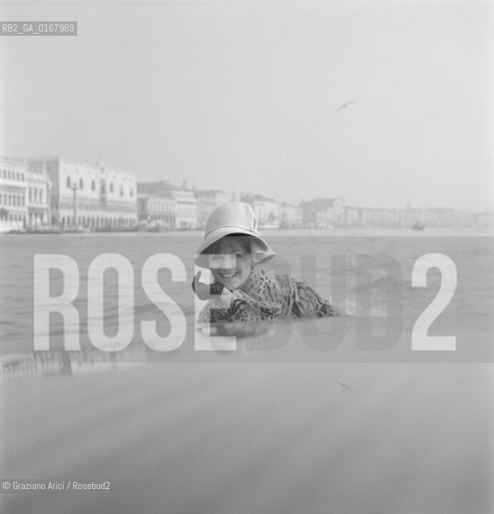THE ACTRESS CLAUDIA CARDINALE  IN VENICE  - 1960 - © ARCHIVIO Graziano Arici/Rosebud2  / ATTRICE