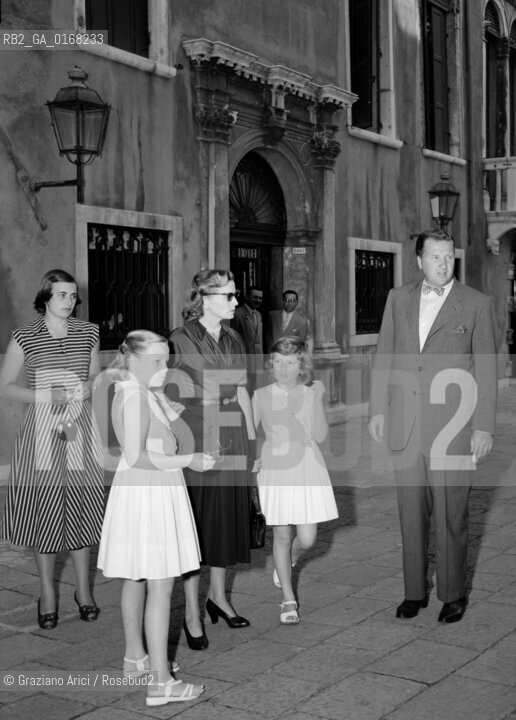 THE BUSINESS MAN HENRY FORD II WITH HIS FAMILY IN VENICE  - 1948 © ARCHIVIO Graziano Arici/Rosebud2  / ECONOMIA