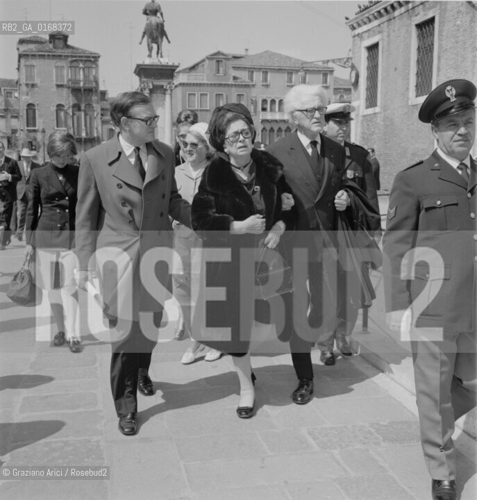 THE WIDOW OF IGOR STRAVINSKIJ AT THE FUNERAL OF THE COMPOSER IN VENICE - 1971 -  © ARCHIVIO Graziano Arici/Rosebud2  / MUSICA / COMPOSITORE / FUNERALE / VEDOVA